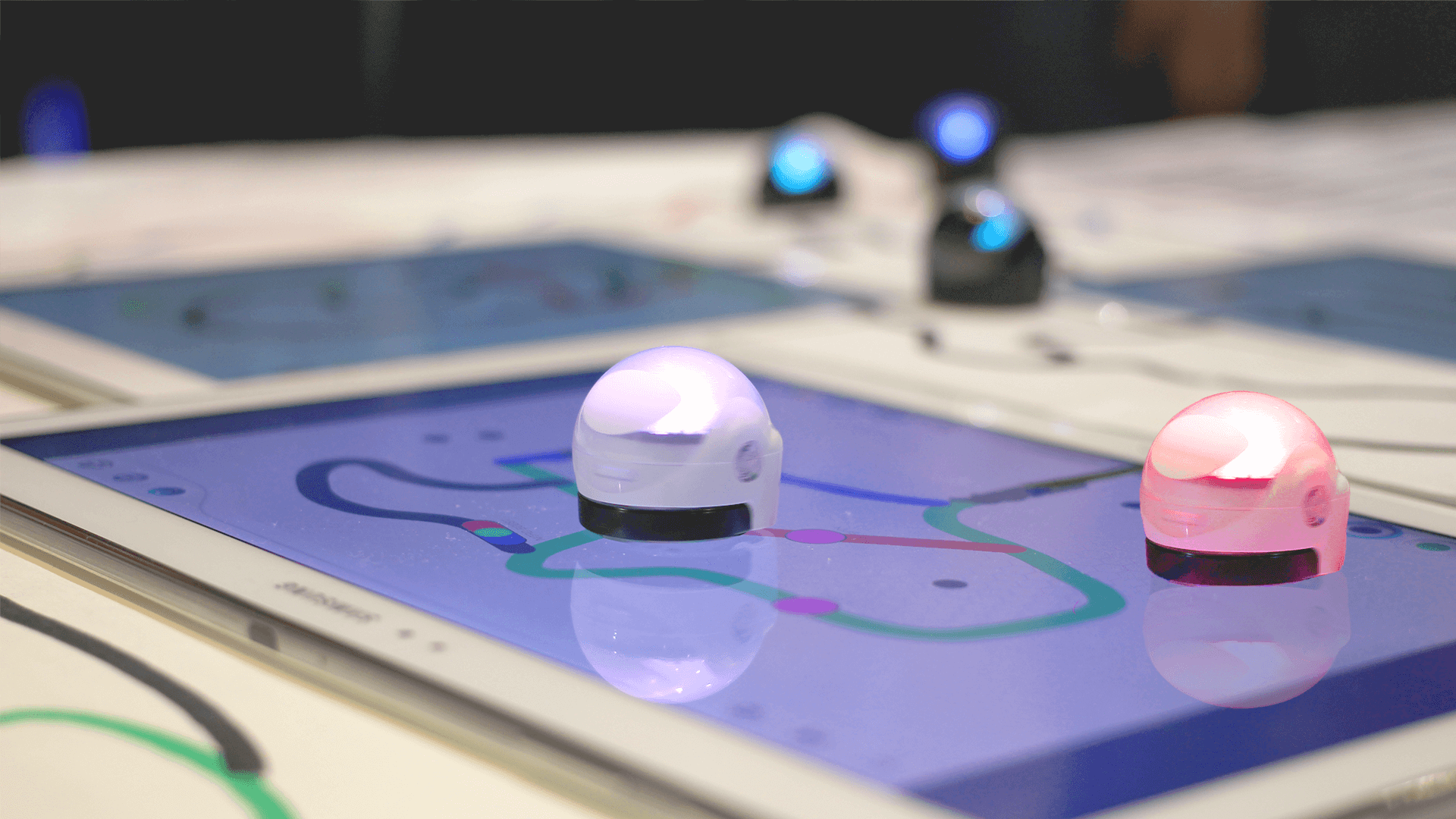 ozobot-photo-atelier (1)_efwjmqmglobhwxrhtsd4